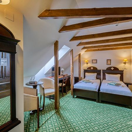 Hotel Classico ティミショアラ エクステリア 写真