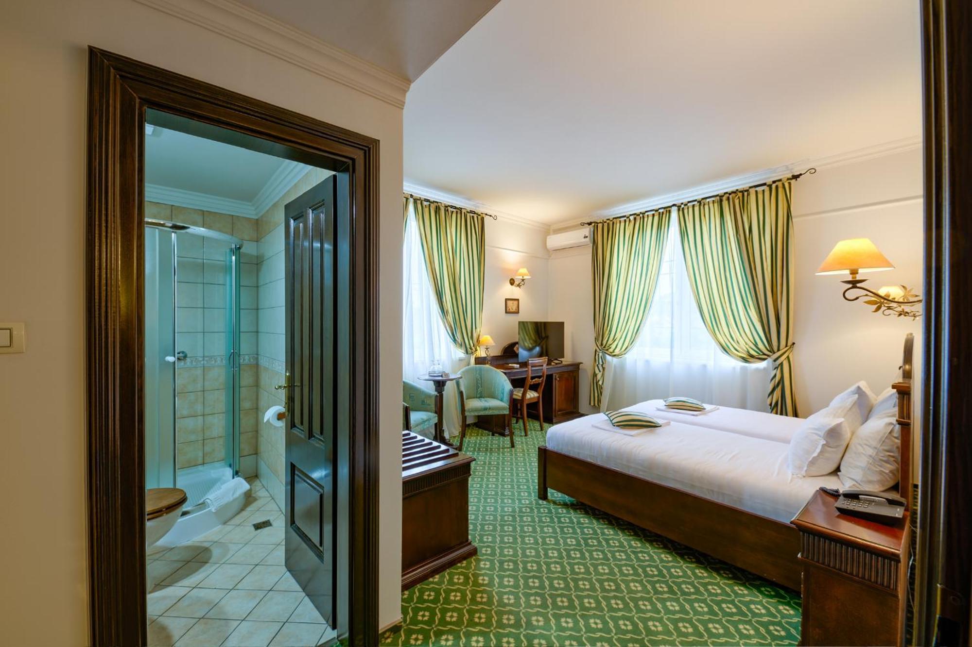 Hotel Classico ティミショアラ エクステリア 写真