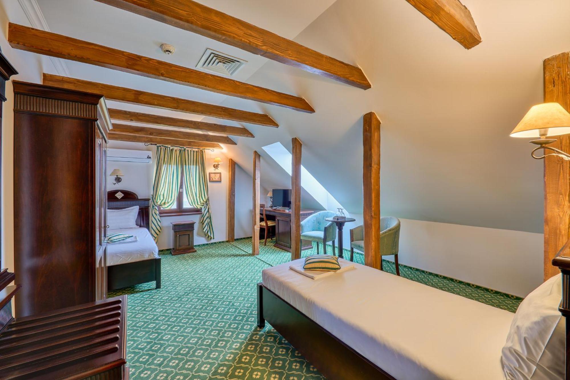Hotel Classico ティミショアラ エクステリア 写真