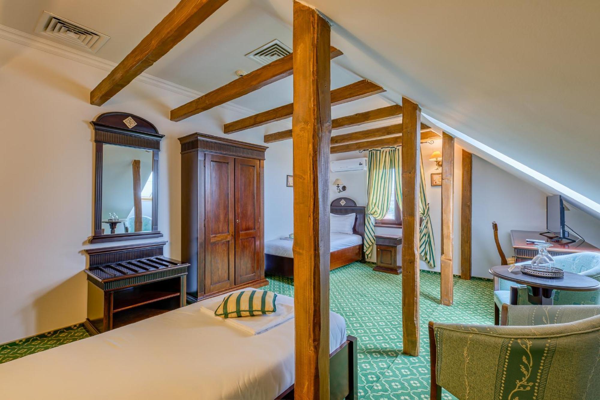 Hotel Classico ティミショアラ エクステリア 写真