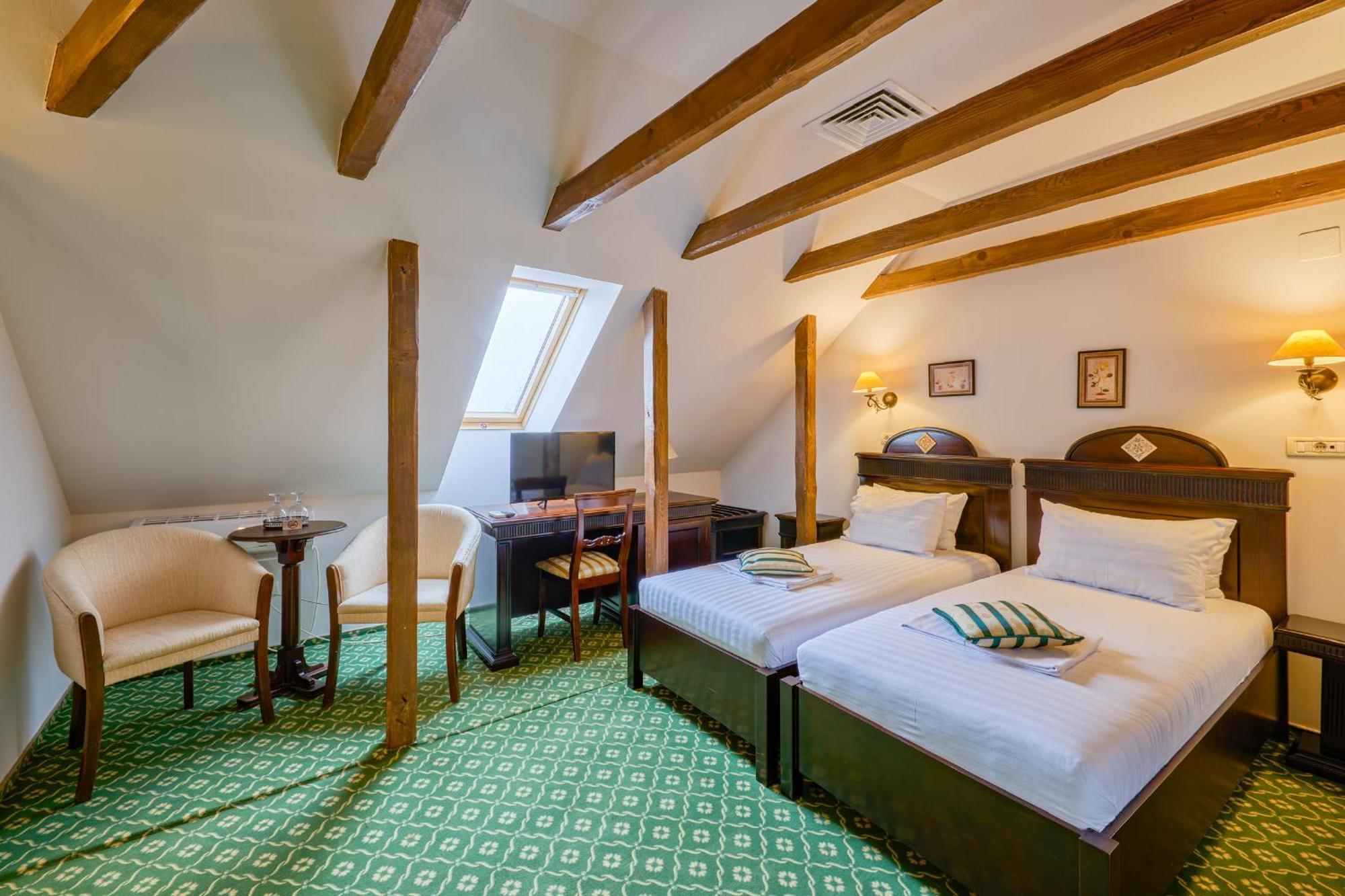 Hotel Classico ティミショアラ エクステリア 写真