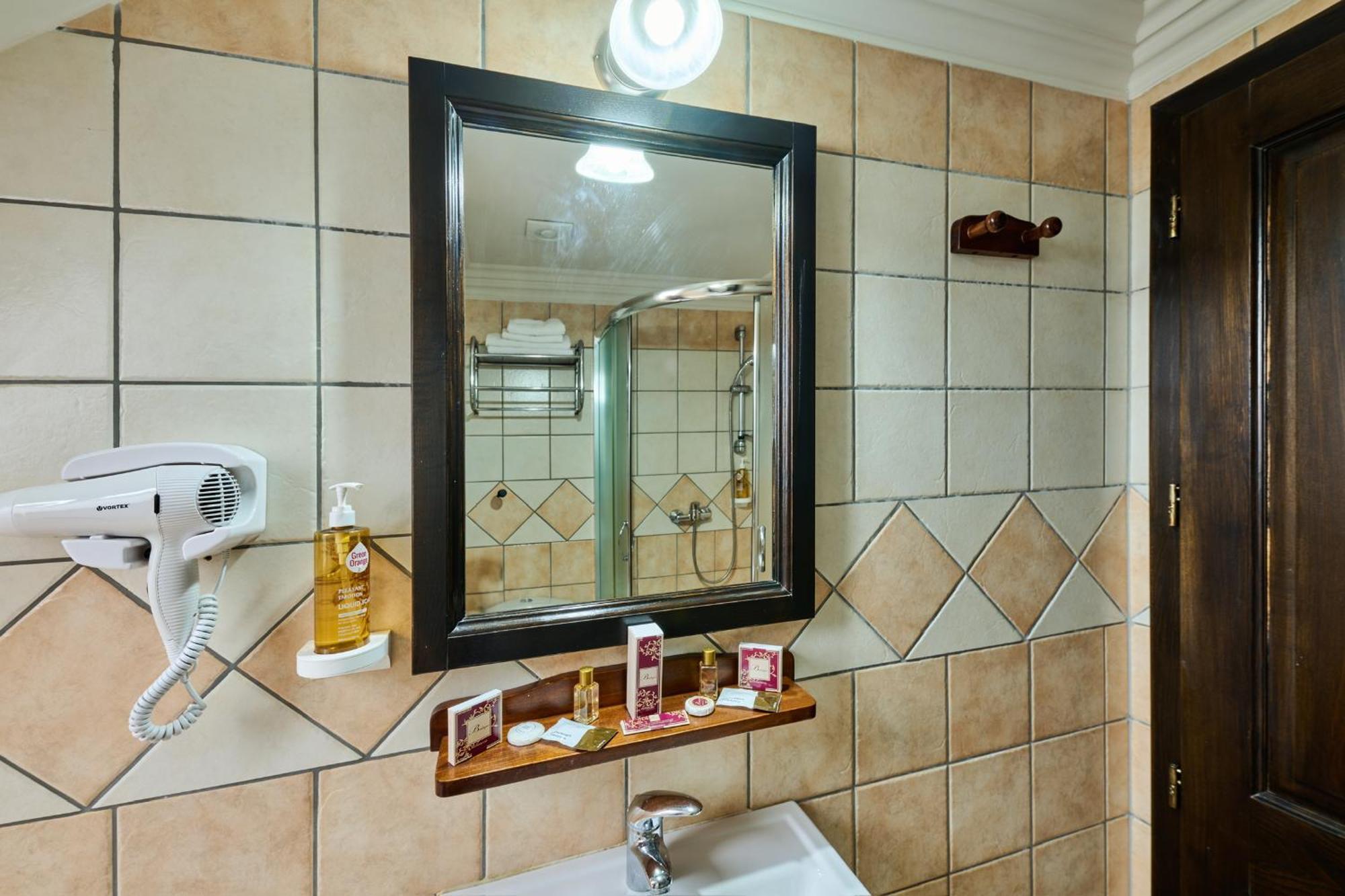 Hotel Classico ティミショアラ エクステリア 写真