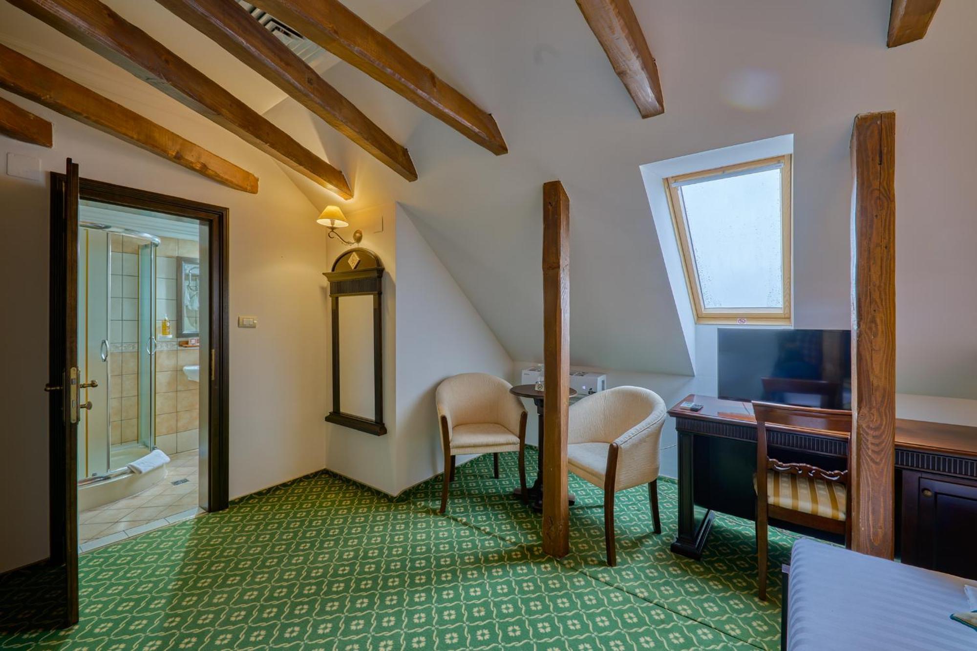 Hotel Classico ティミショアラ エクステリア 写真