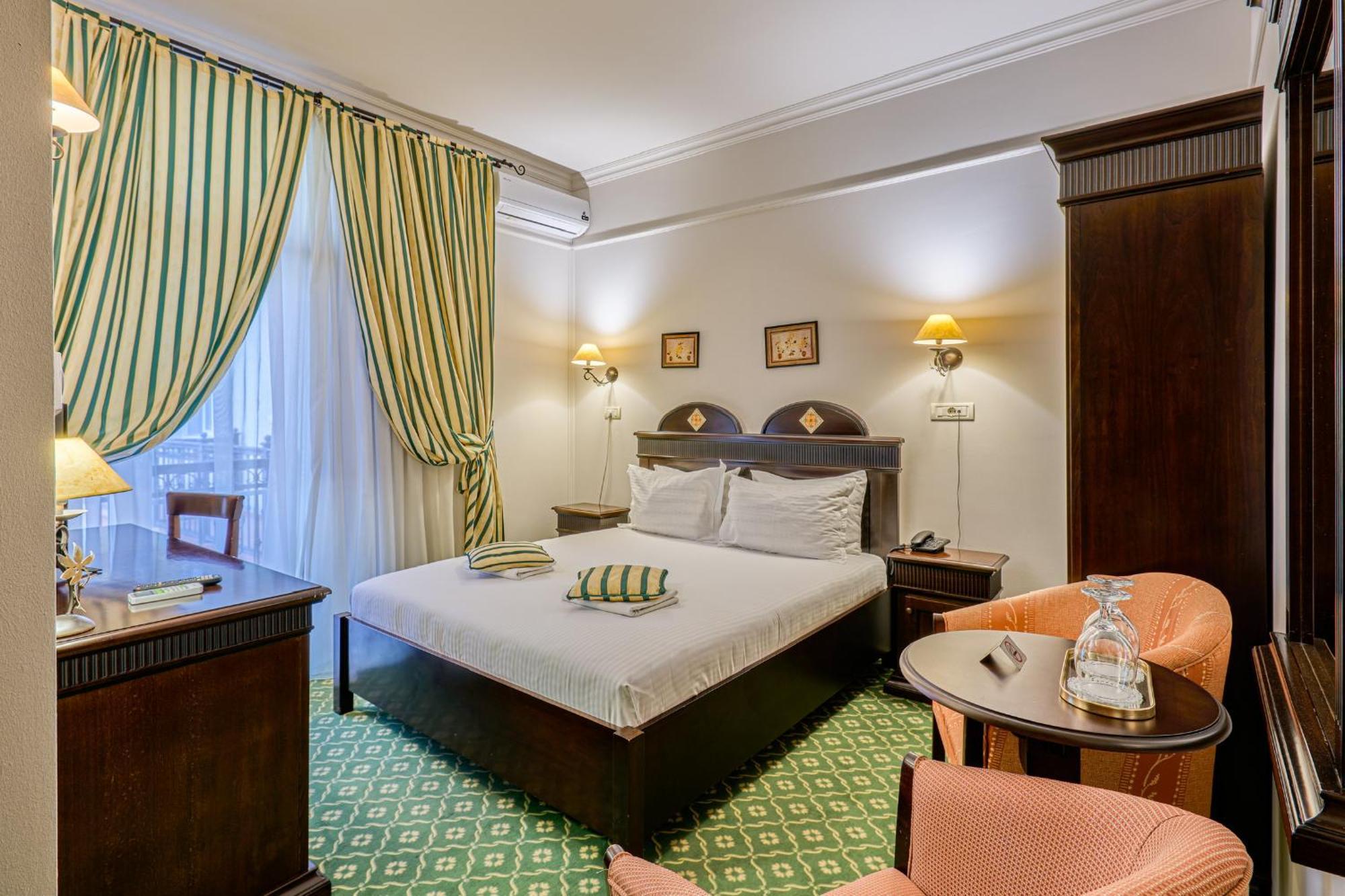 Hotel Classico ティミショアラ エクステリア 写真